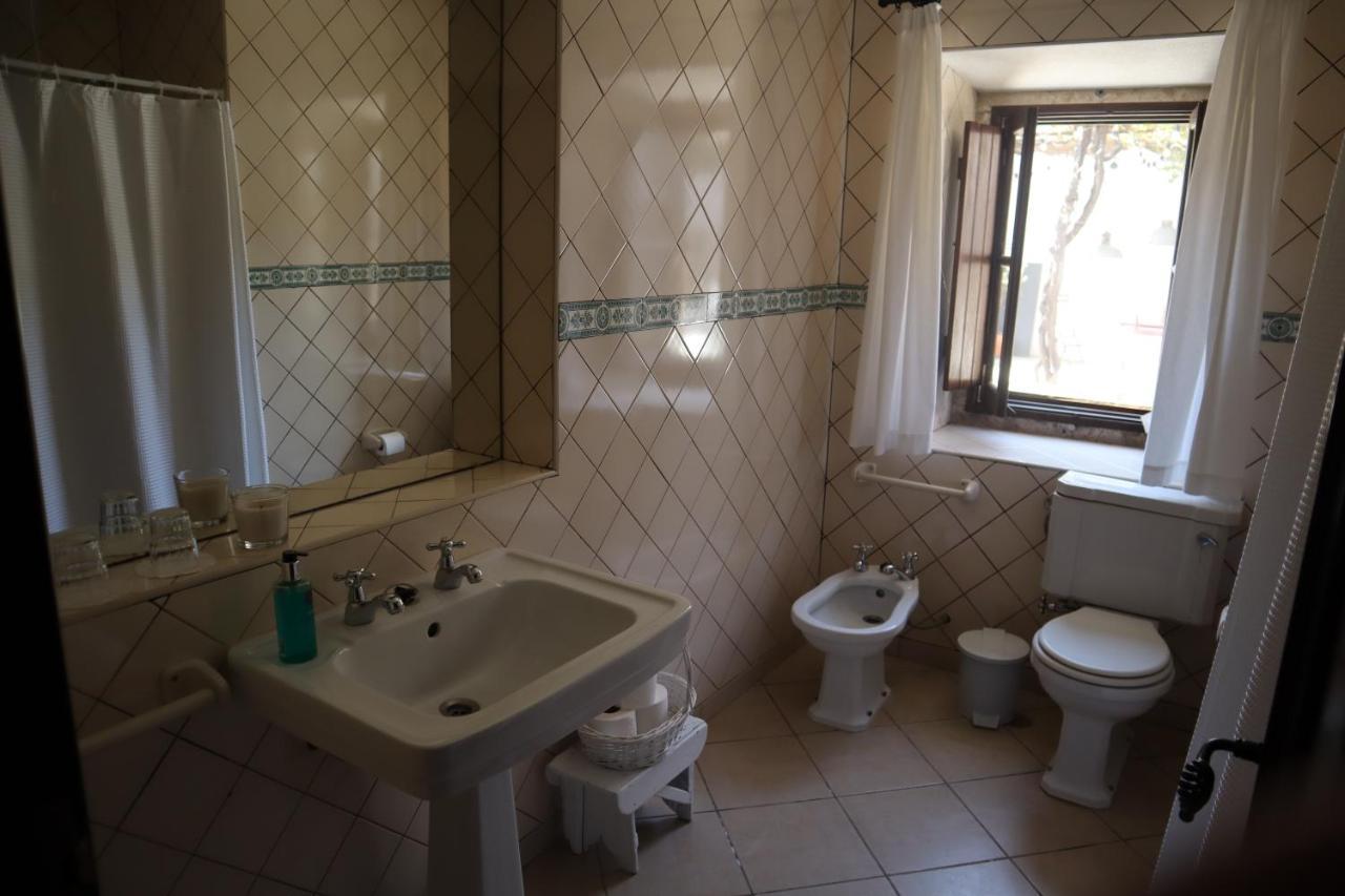 Os Agostos Panzió Kültér fotó