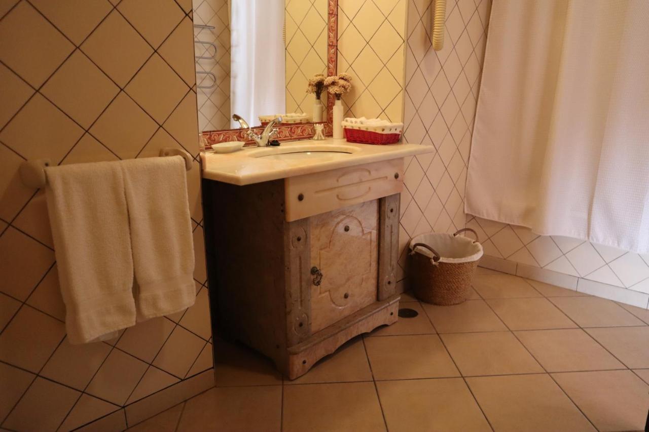 Os Agostos Panzió Kültér fotó